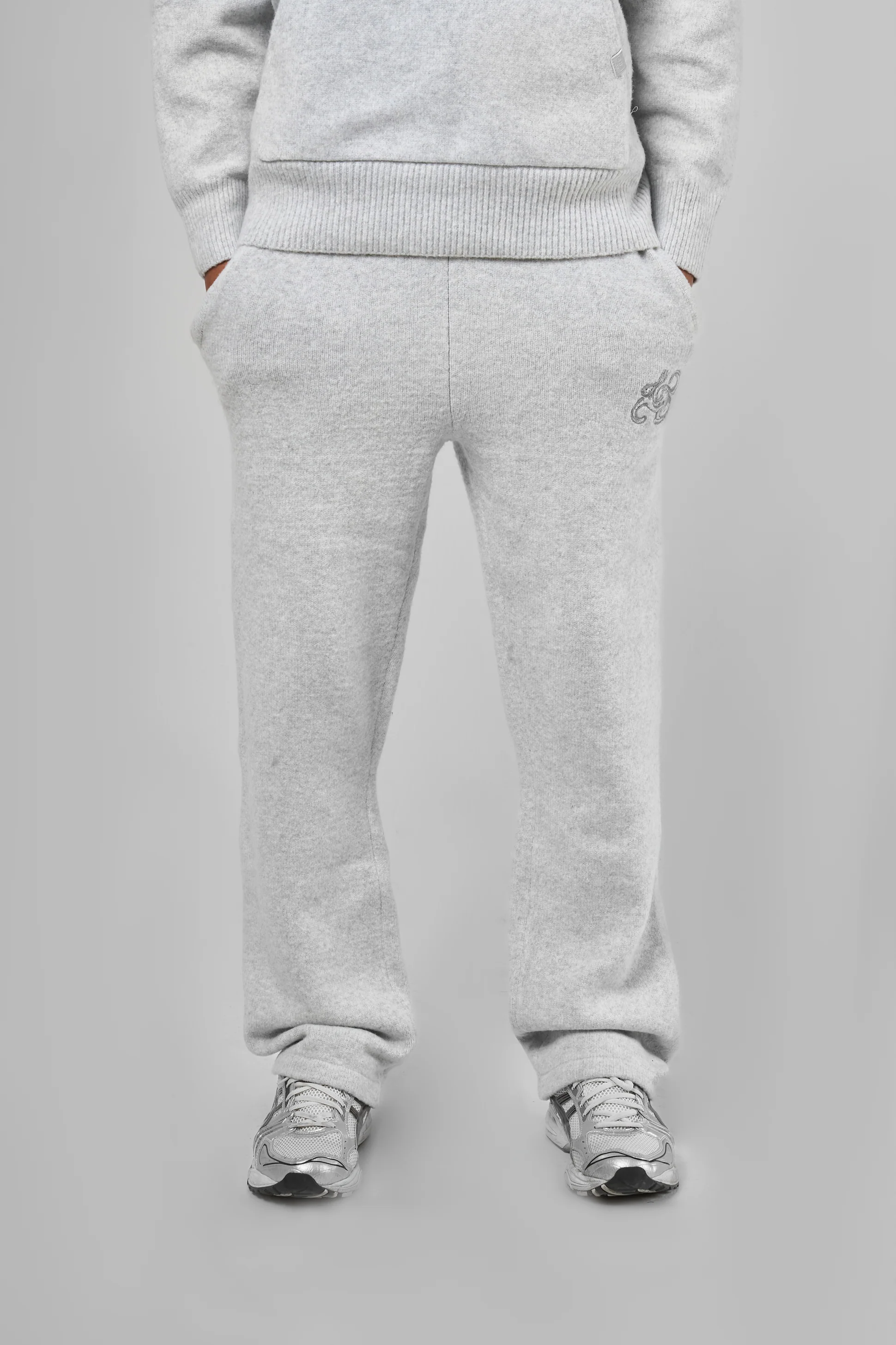 Amos Grey Knitted Jogger - Image 4