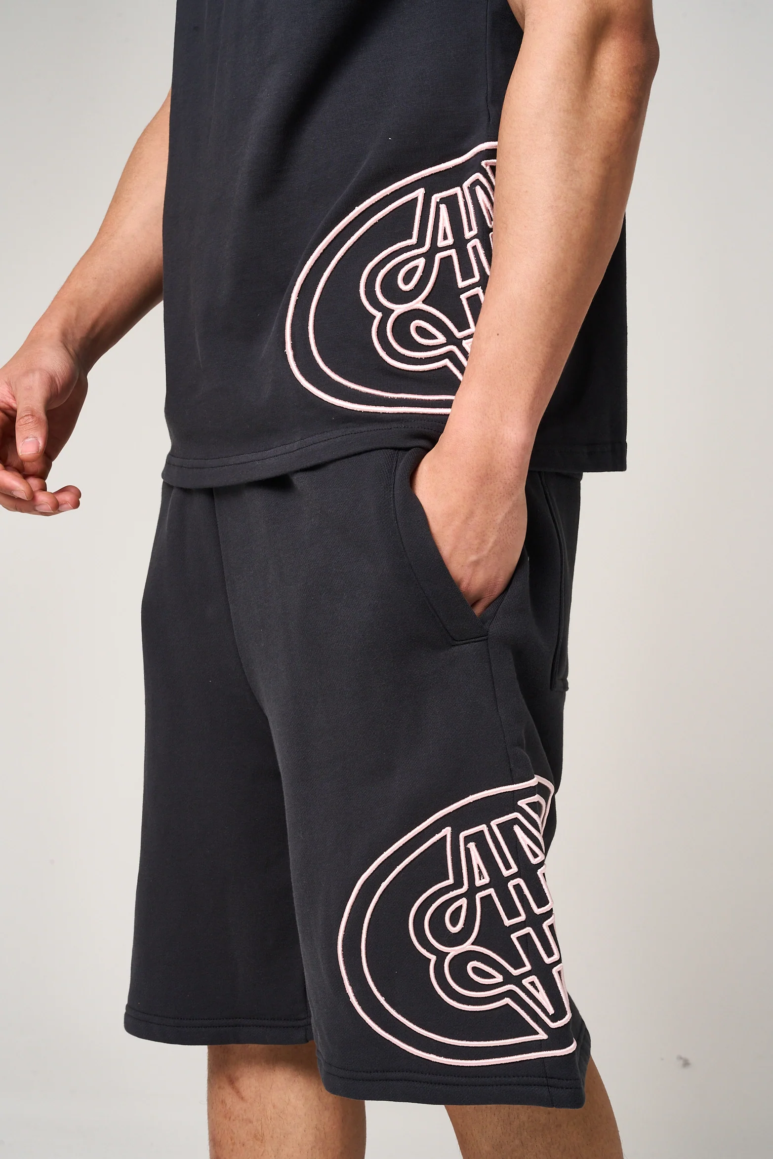 Fares Logo Embroidery T Shirt Black - Image 6