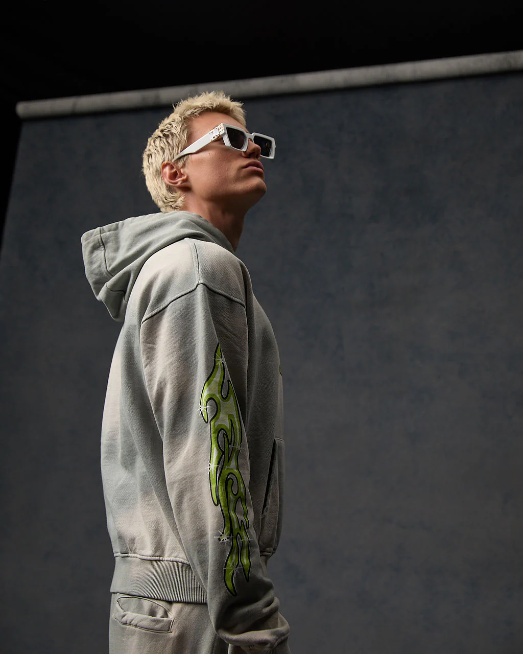 Paola Graphic Hoodie Grey - Image 5