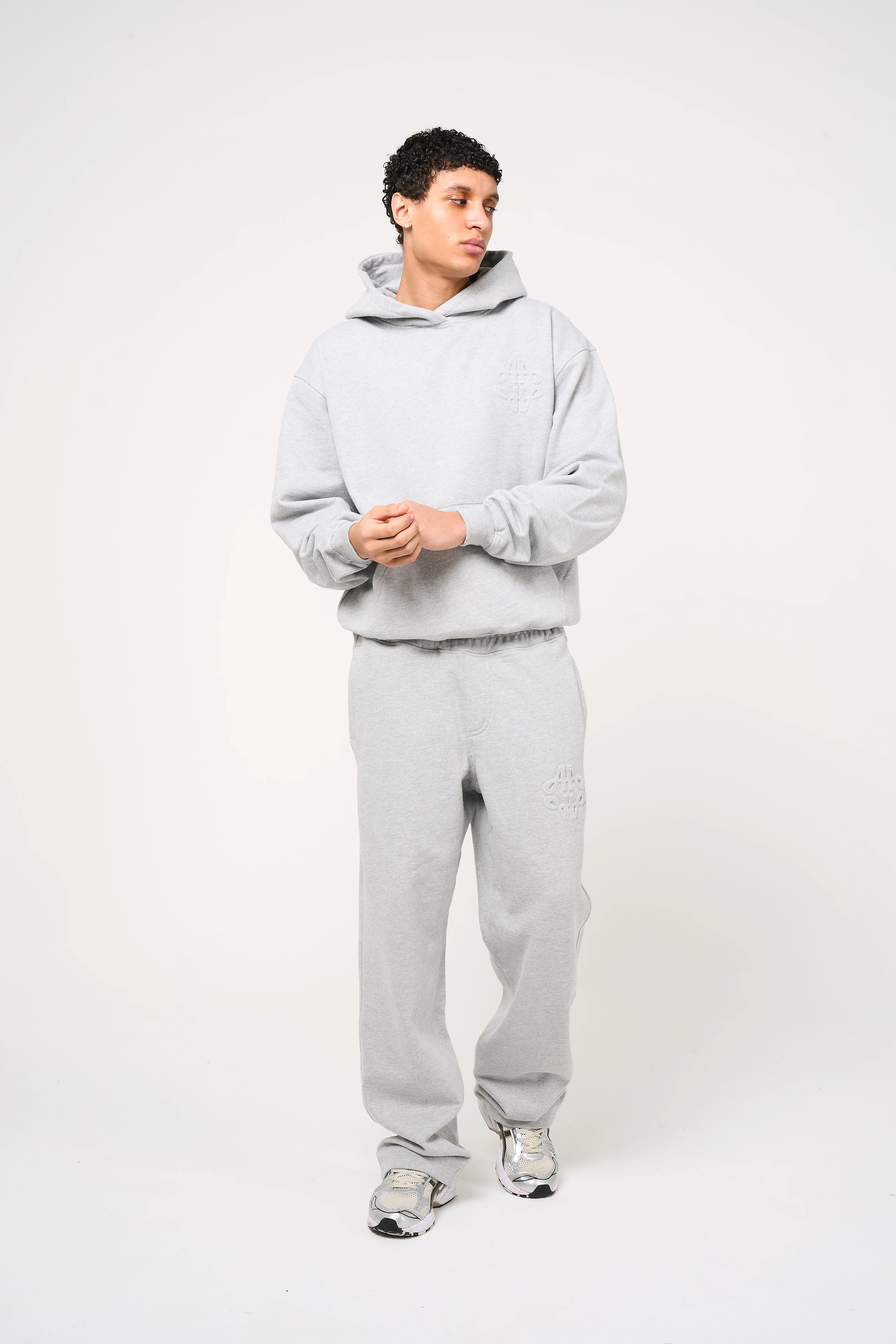 Reyes Emblem Logo Hoodie Grey - Image 4