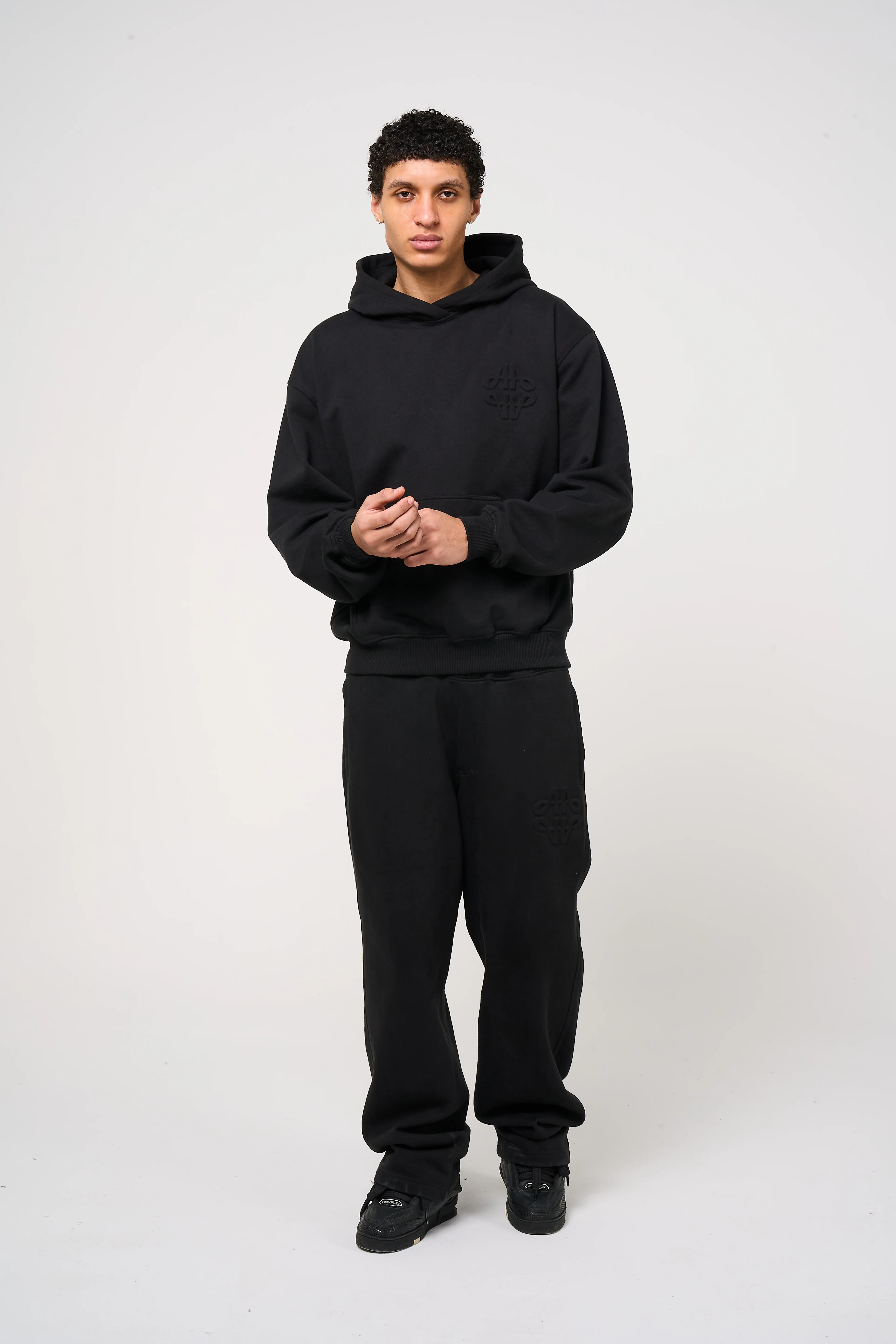Reyes Emblem Logo Jogger Black - Image 3